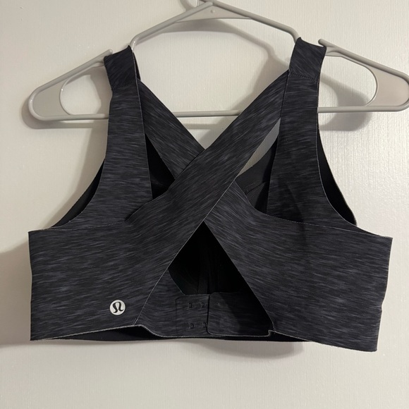Lululemon Activwear Sports Bra Size 34B - Picture 2 of 5